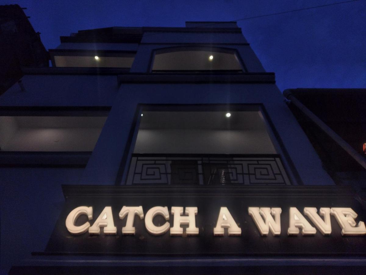 فندق Catch A Wave مهاباليبورام المظهر الخارجي الصورة
